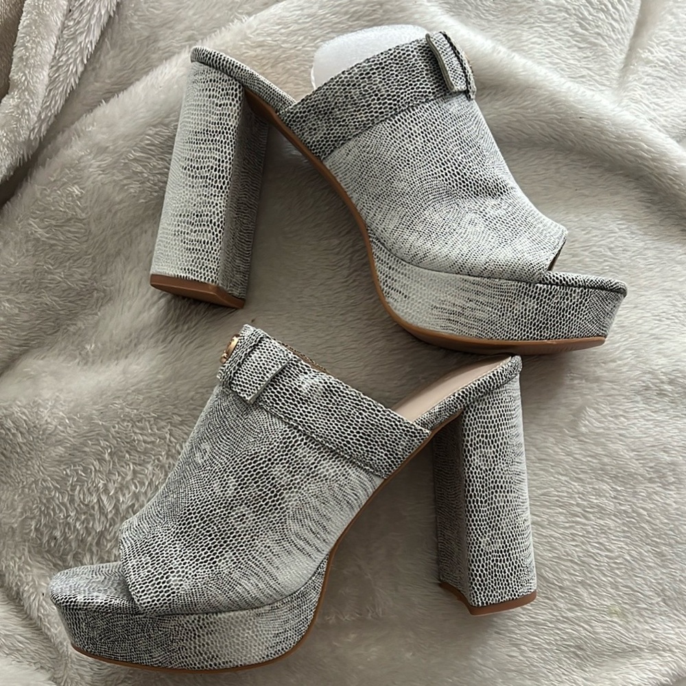 Stylish Gray Platform Mules